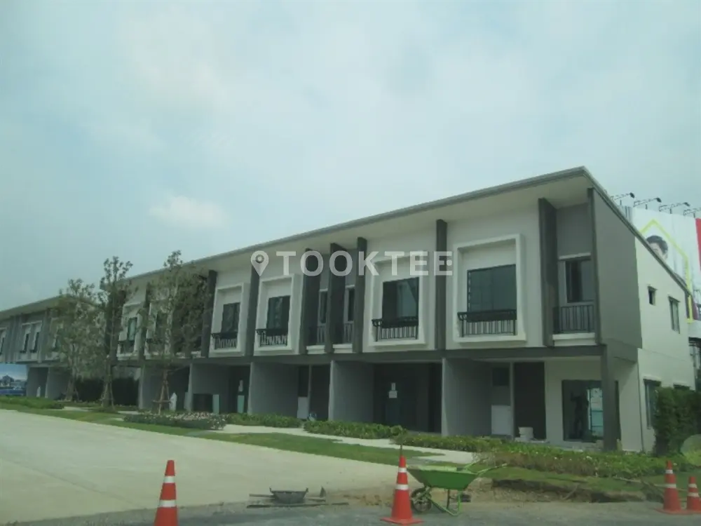 บริทาเนีย วงแหวน-หทัยราษฎร์