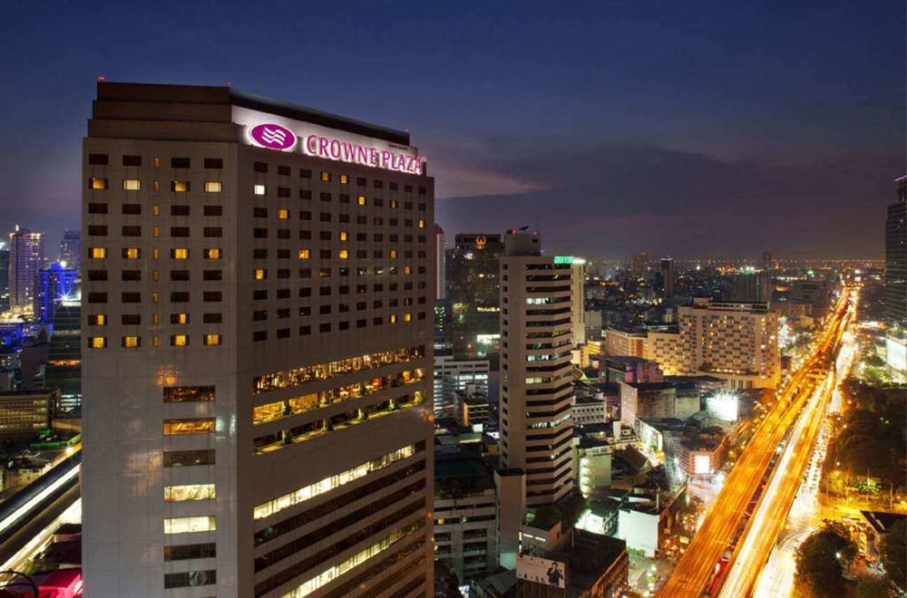 คราวน์พลาซ่า ลุมพินี กรุงเทพ, โรงแรม